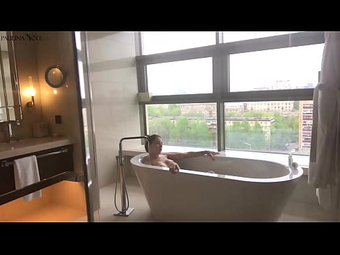 ❤️ Riesiges Babe wichst leidenschaftlich ihre Muschi im Badezimmer ❤❌ Anal video bei uns ☑